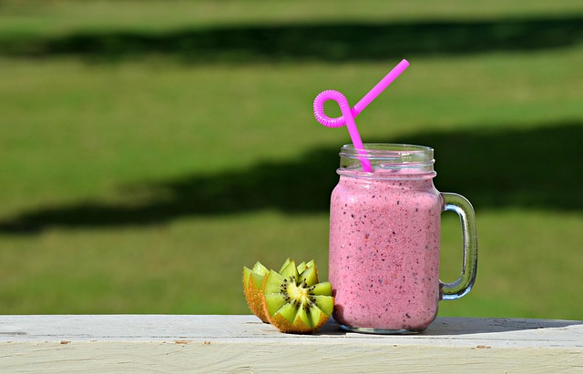 Risks and Contraindications: Who Should Avoid Detox Smoothies